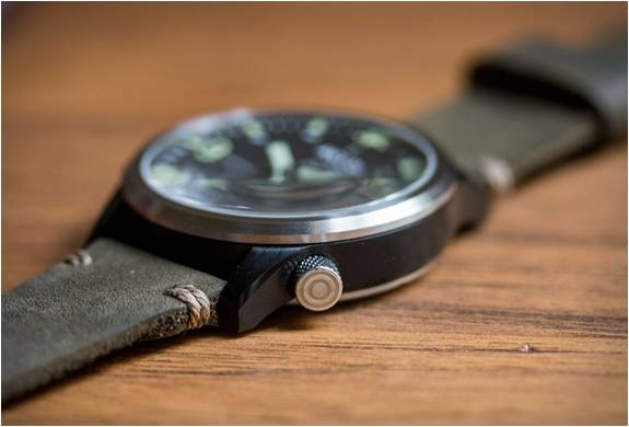 avi-8-worn-wound-watch-4.jpg | Image