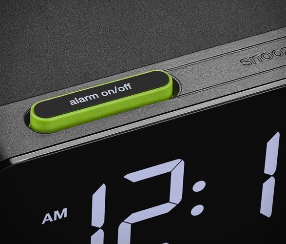 braun-bc21-wireless-charging-clock-4.jpg | Image