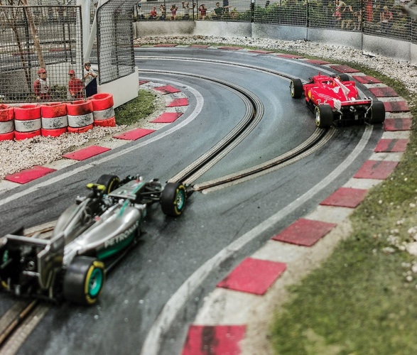formula-1_slot-car-racetrack-3.jpg | Image