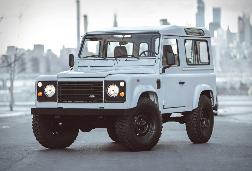 Land Rover Defender Personalizada Em Branco | Image