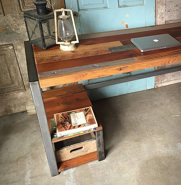 reclaimed-wood-patchwork-desk-2.jpg | Image