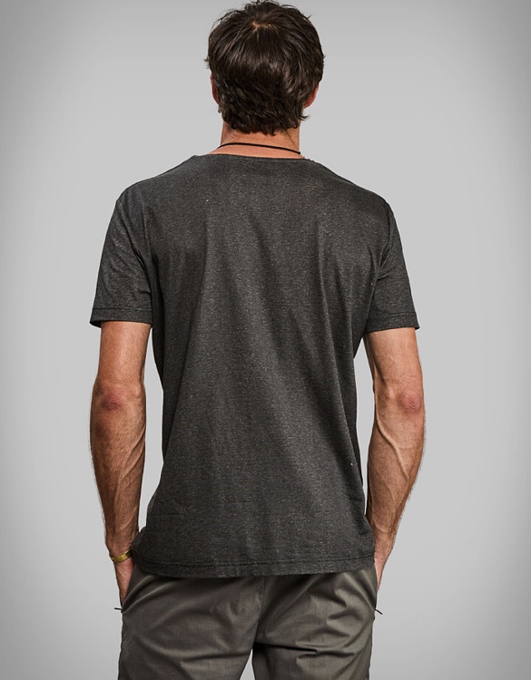 vollebak-black-algae-t-shirt-3.jpg | Image