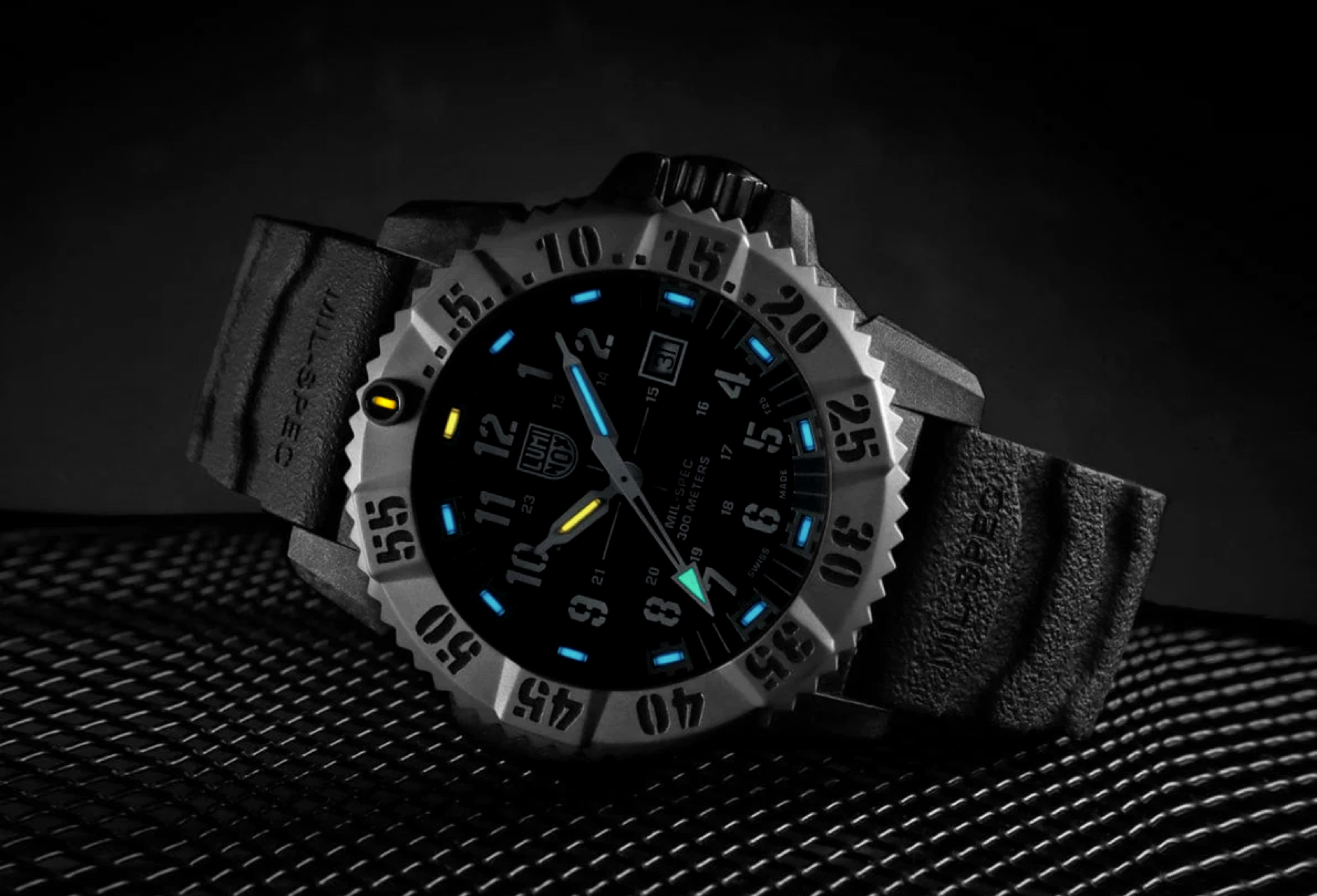 Luminox MIL SPEC Dive Watch: O Relógio Militar Durável e Confiável - Image