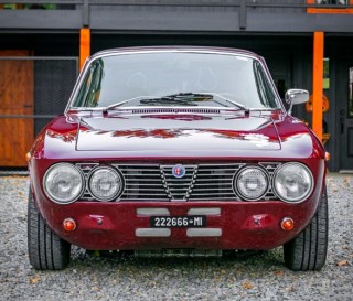 Sinônimo de Elegância e Desempenho Esportivo - Alfa Romeo GTV 2000 1974 - Imagem - 5