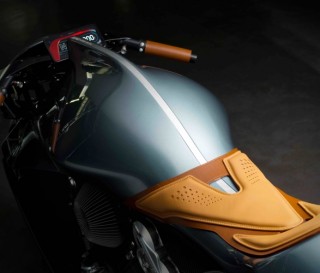 Moto Aston Martin AMB 001 Motorcycle - Imagem - 2