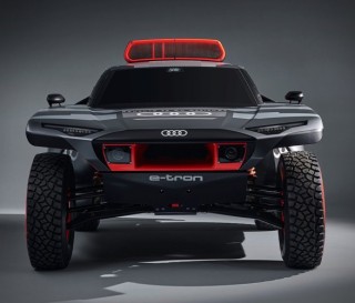 Carro de Rally da Audi E-Tron Feito para o Rally Dakar - Imagem - 3