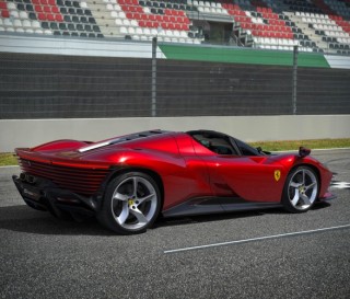 Uma das Ferraris mais Poderosas até Agora - Ferrari Daytona SP3 - Imagem - 4