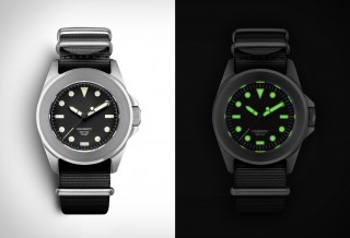 Relógio Militar Minimalista - Unimatic UC4 Watch